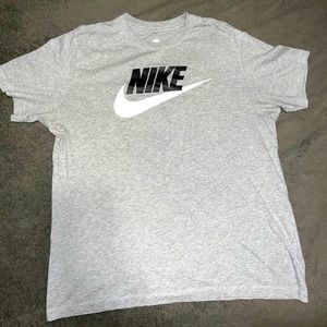 Nike, gray and black men’s large T-shirt